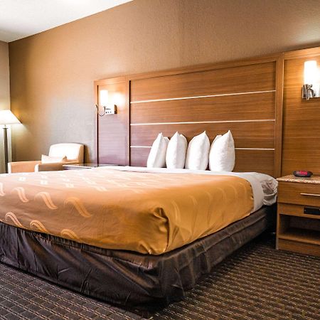 Quality Inn & Suites Near Six Flags - Austell Eksteriør bilde
