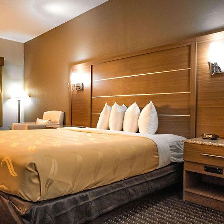 Quality Inn & Suites Near Six Flags - Austell Eksteriør bilde