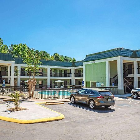 Quality Inn & Suites Near Six Flags - Austell Eksteriør bilde