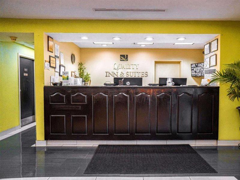 Quality Inn & Suites Near Six Flags - Austell Eksteriør bilde