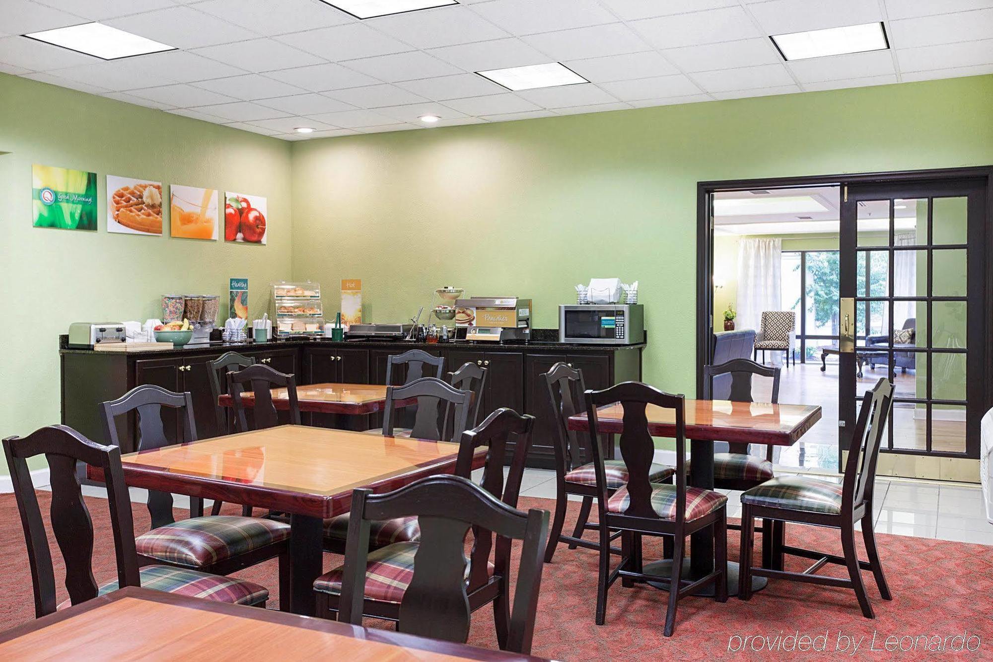 Quality Inn & Suites Near Six Flags - Austell Eksteriør bilde