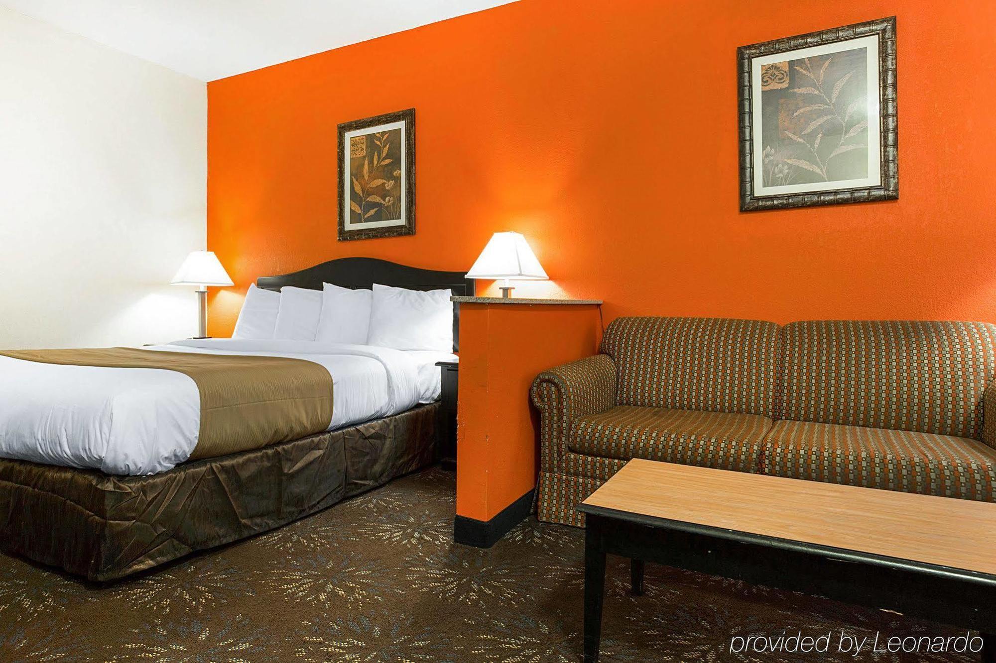 Quality Inn & Suites Near Six Flags - Austell Eksteriør bilde